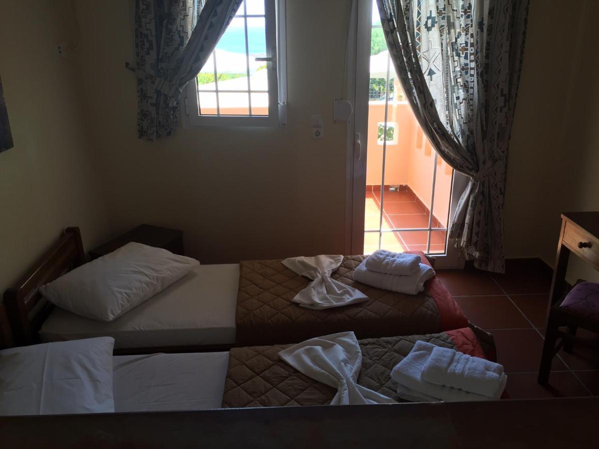 Toulipa Rooms Agia Ermioni Eksteriør billede