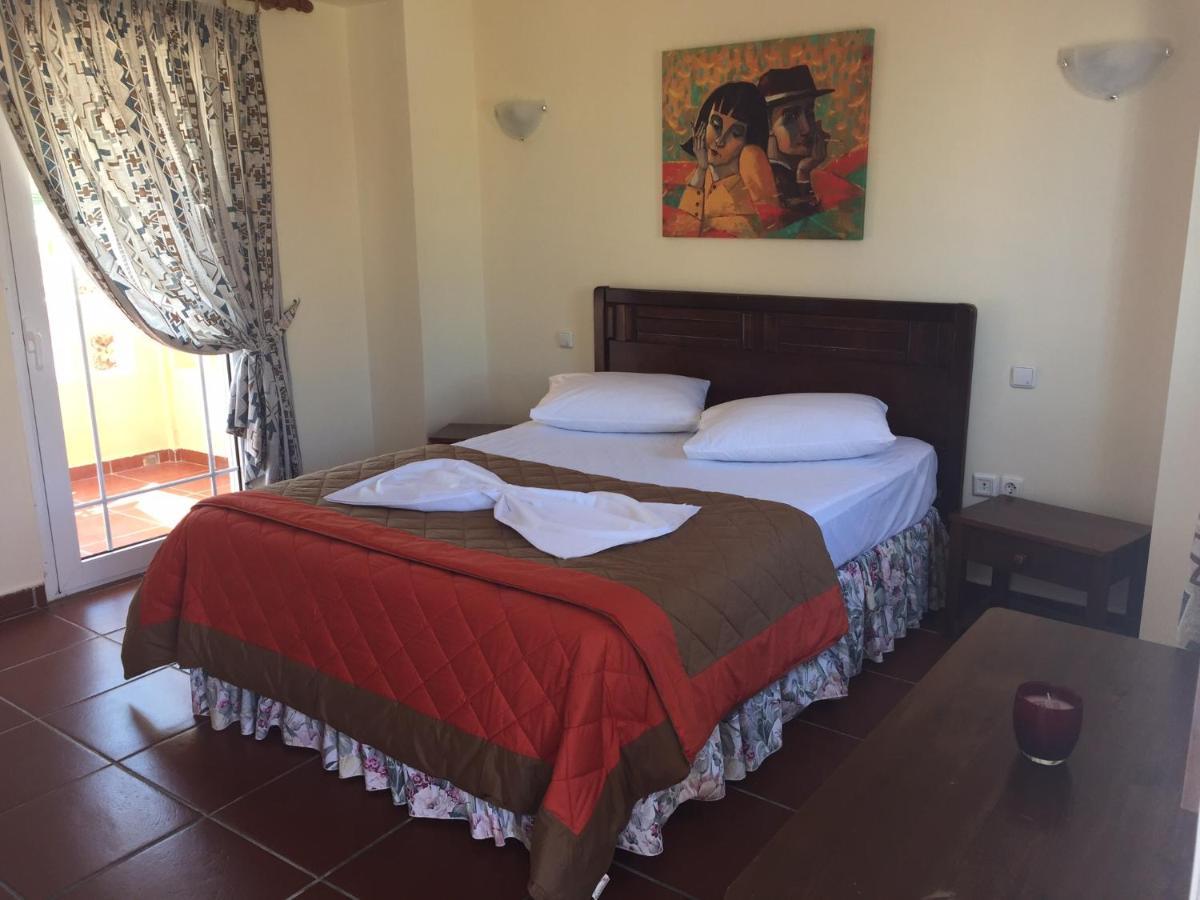 Toulipa Rooms Agia Ermioni Eksteriør billede