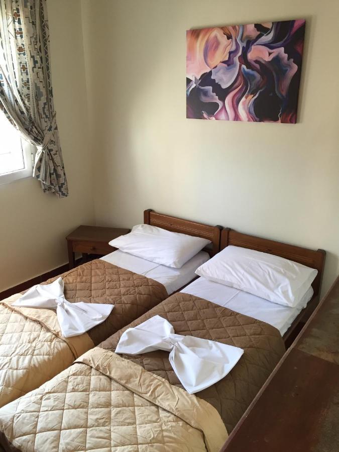 Toulipa Rooms Agia Ermioni Eksteriør billede